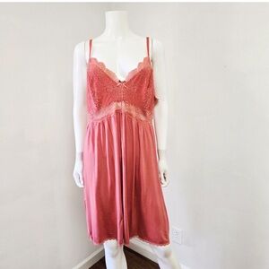 Inc International Concepts Size 2X
Nightie Lace Nightgown Coral
Chemise